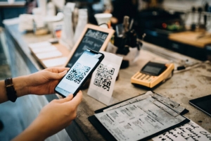 The Evolution of Loyalty Programs: From Traditional Payments to Scan-and-Pay Apps